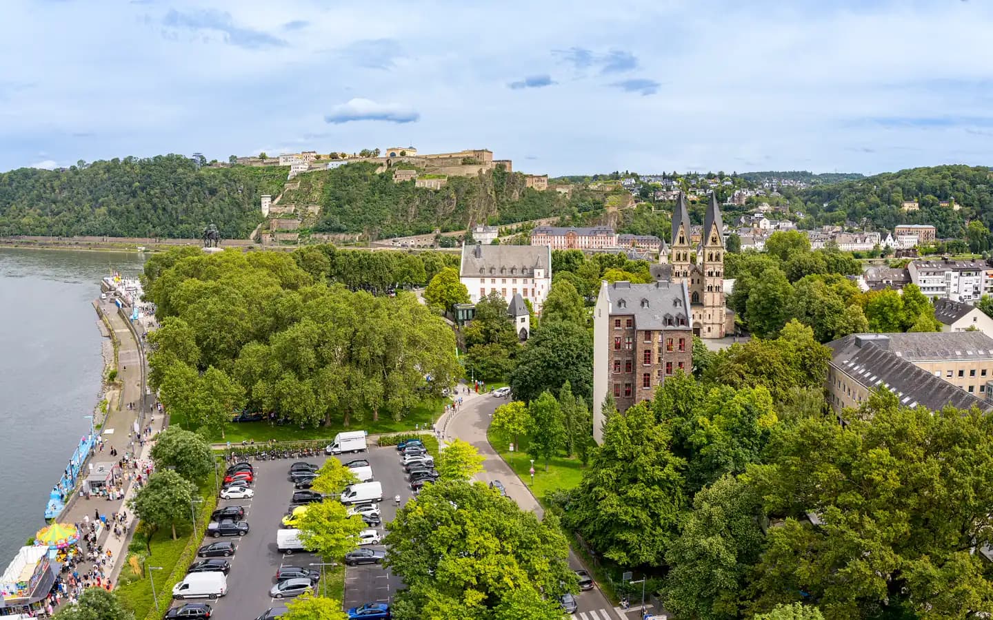 Deutsches Eck in Koblenz mit Festung Ehrenbreitstein