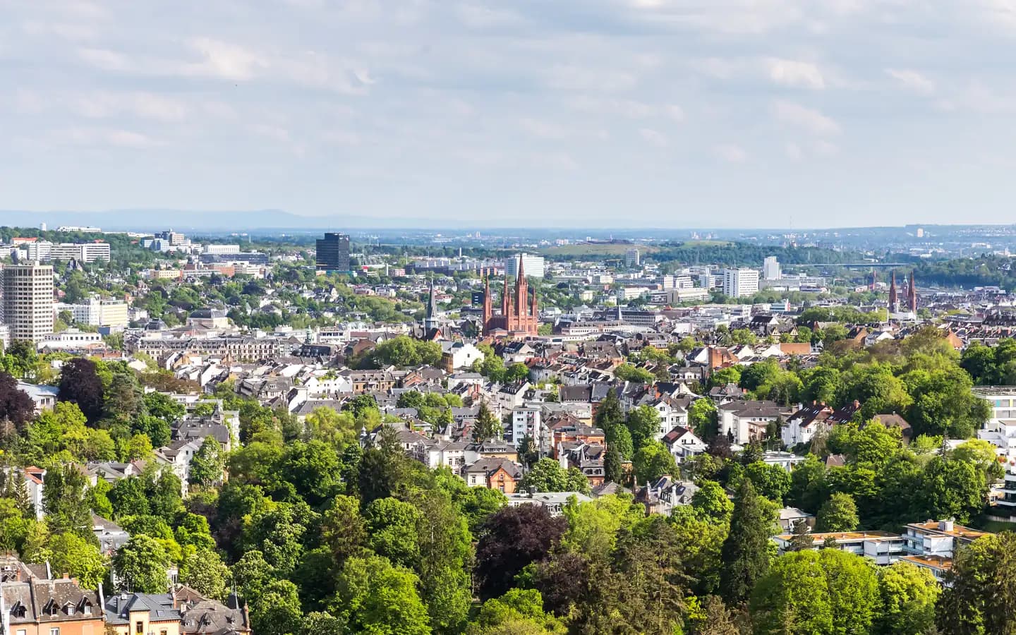 Blick vom Neroberg über Wiesbaden mit Marktkirche